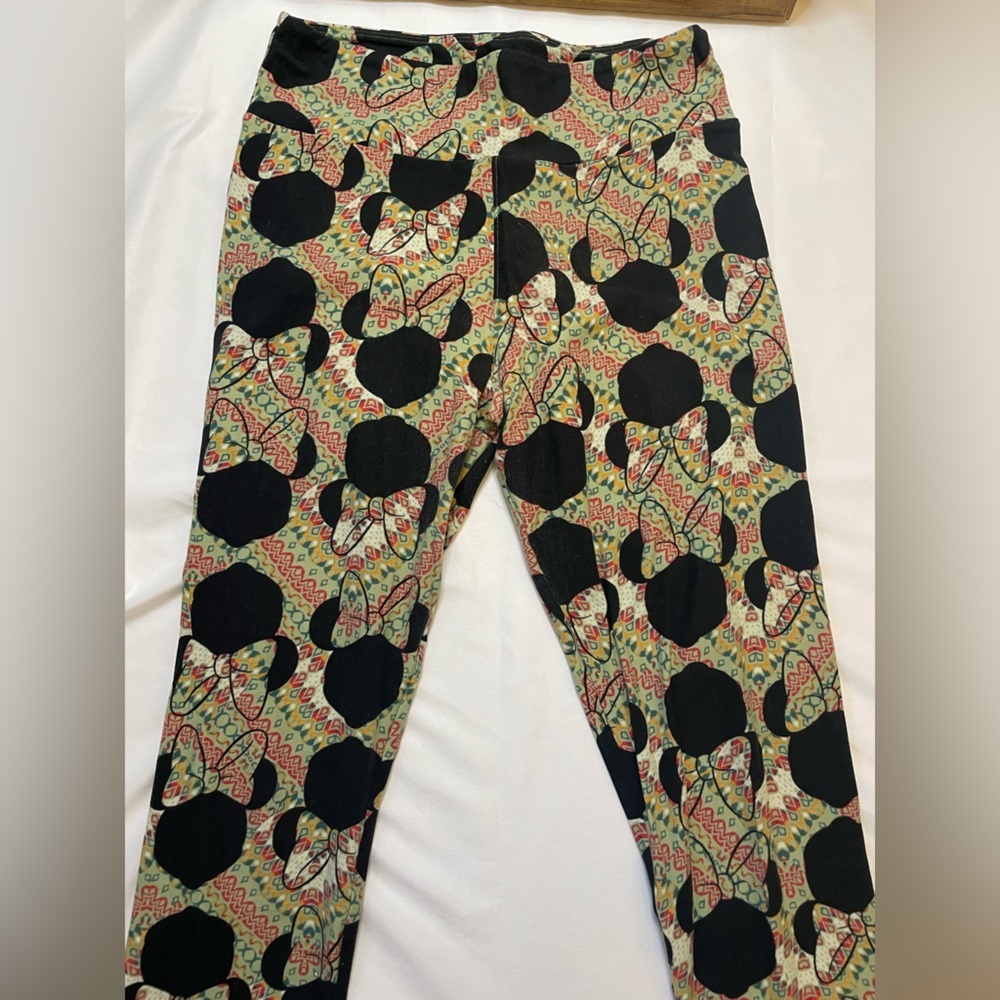 LuLaRoe size OS green Minnie Mouse leggings - Picture 2 of 4
